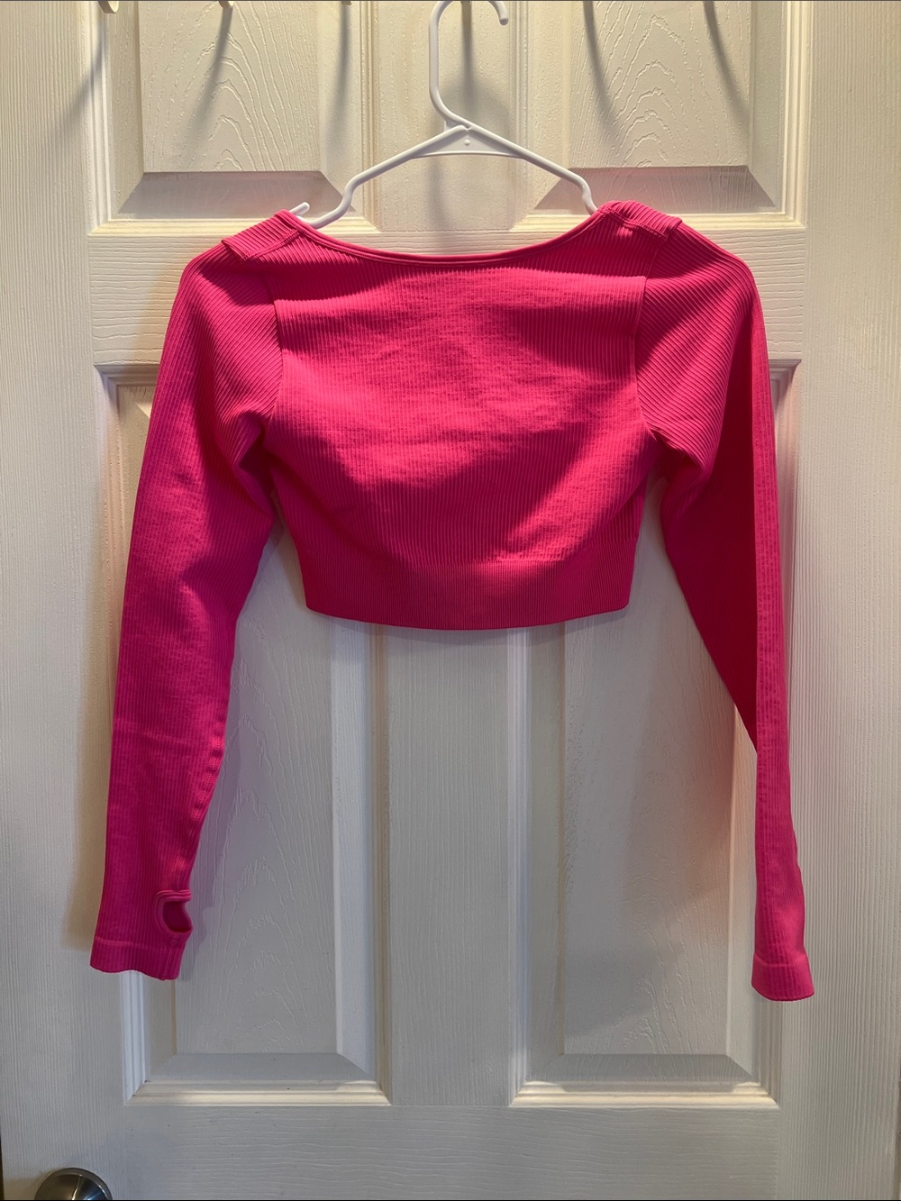 Square-Neck Ribbed Crop Top in Hot Pink with Thumb Holes - Picture 5 of 5